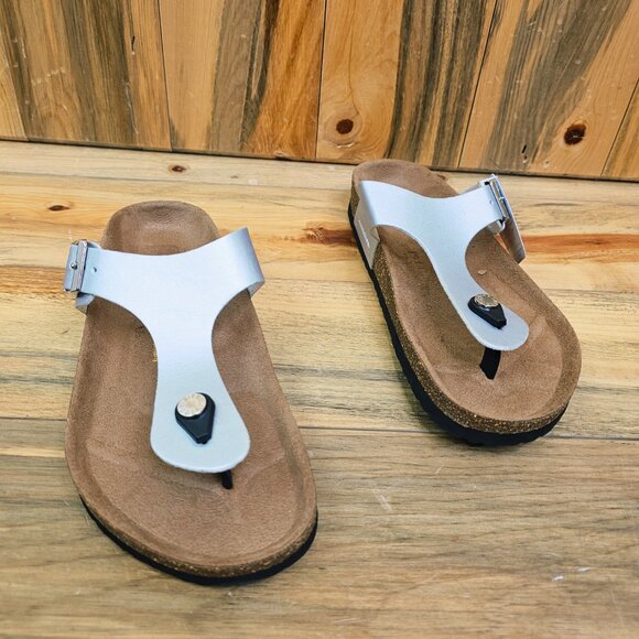 Birkenstock Shoes - Birkenstock Gizeh  Silver Metallic Sandals NWT!  Size EU 39 US 9
